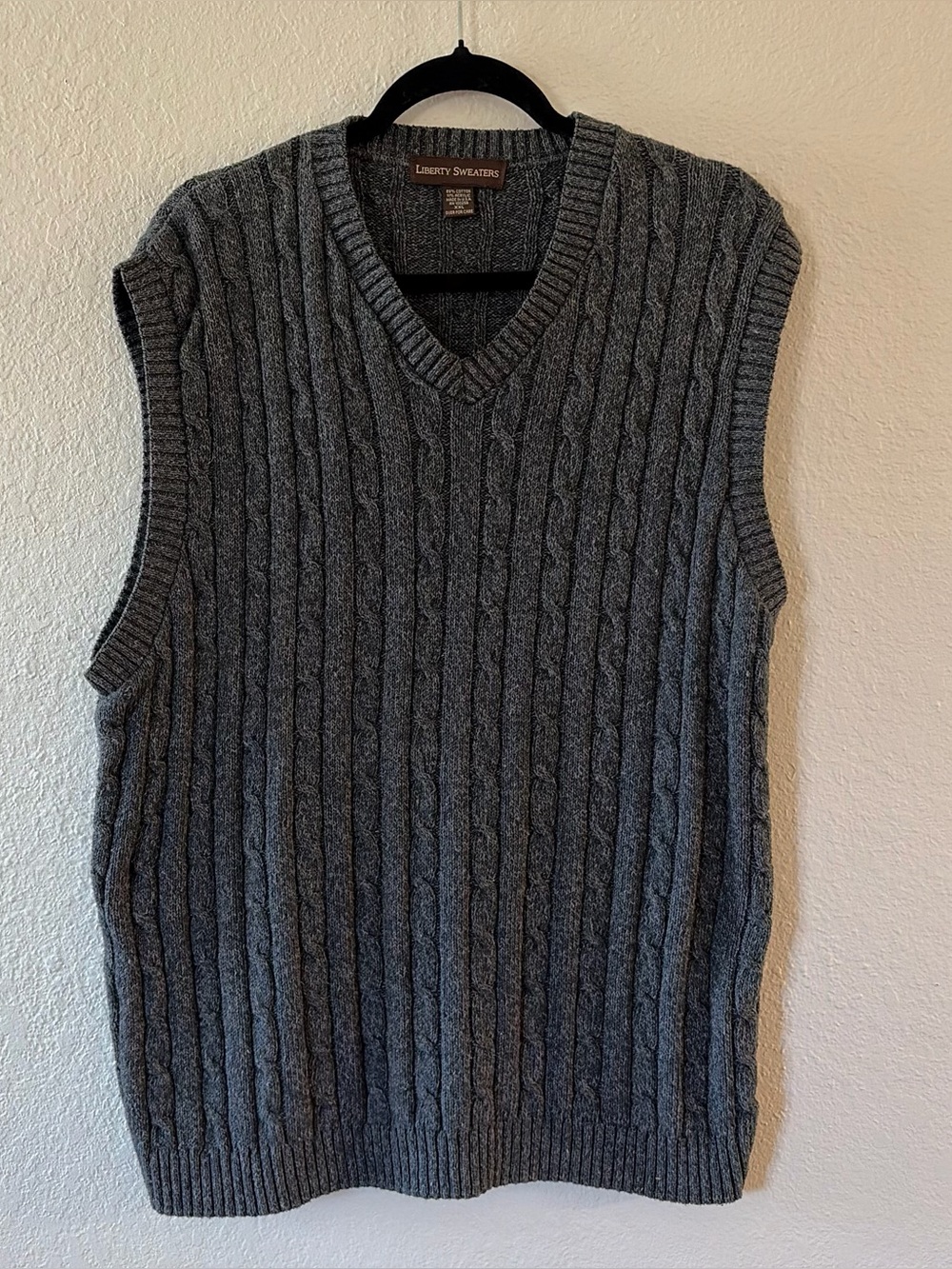 Liberty Sweaters Men's Gray Cable-Knit V-Neck Sweater Vest size XXL fall winter